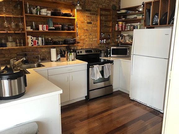 4th image of 1448 W Balmoral Ave