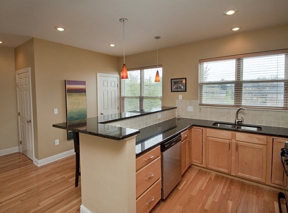 5th image of 1399 Upper Green Cir