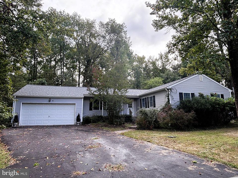 1st image of 6 E Delaware Trl
