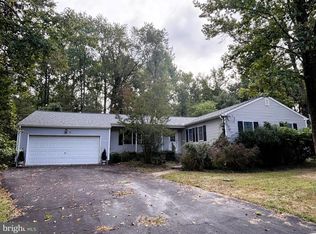 6 E Delaware Trl, Medford, NJ 08055