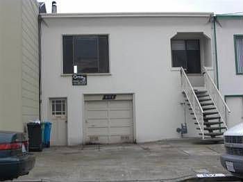 2nd image of 657 Vienna St