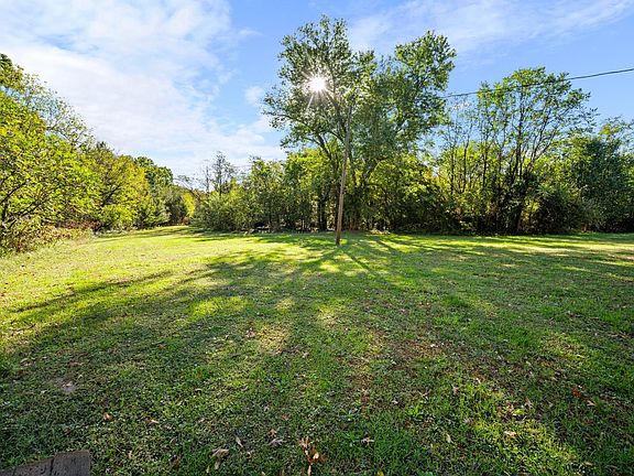 5th image of 400 Prospect Rd