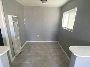 1301 E Planz Rd #B, Bakersfield, CA 93307