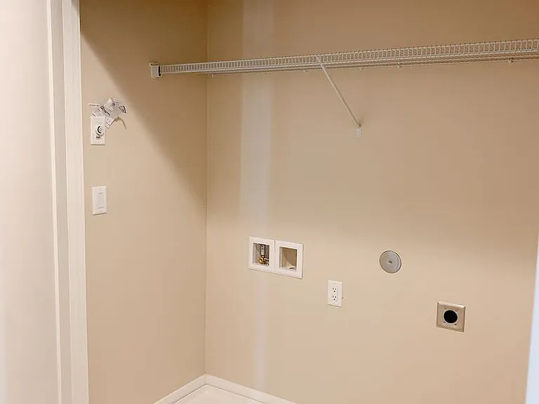 4844 Springside St — Photo 21