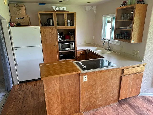 Emmalani Dr — Photo 4