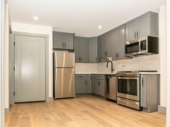 2nd image of 327 S 16th St #3R