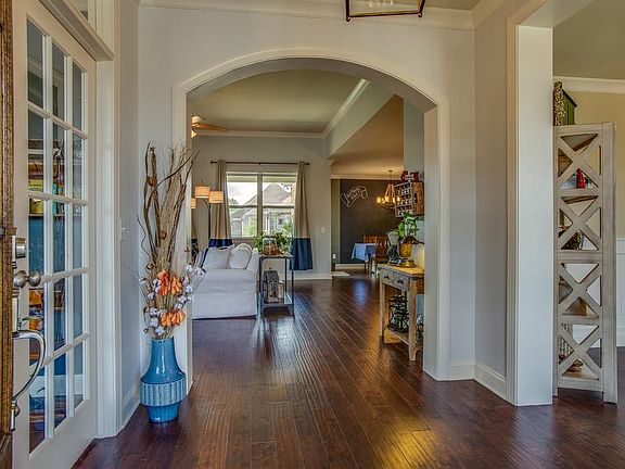 3rd image of 2048 Callaway Park Pl