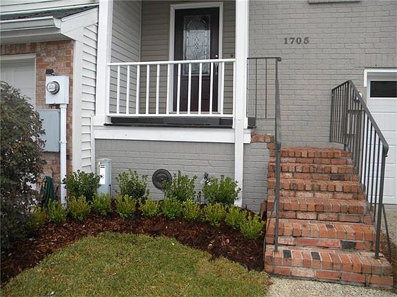 2nd image of 1705 Old Metairie Ln