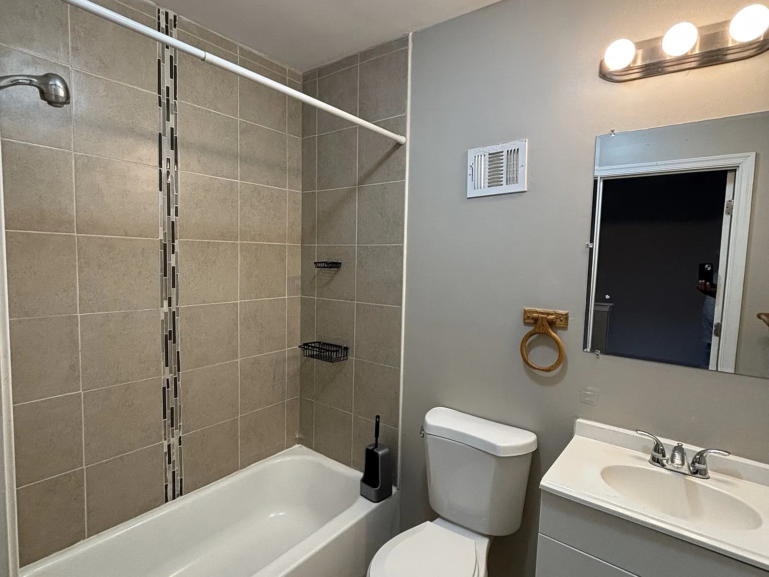 1831 East Lafayette Avenue - 1 — Photo 3