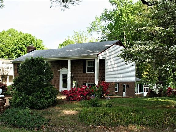 4th image of 8364 Colmar Dr