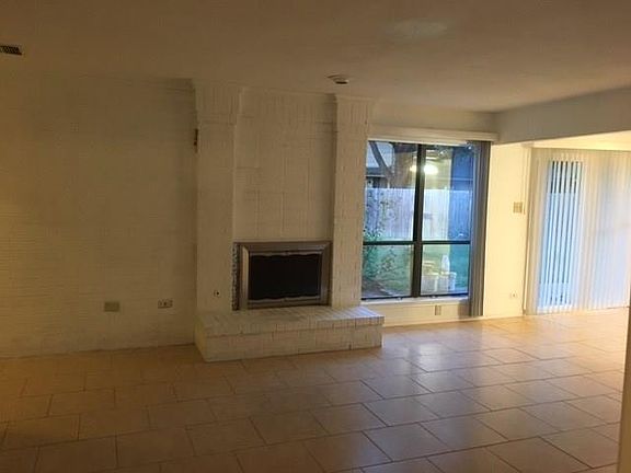 3rd image of 9823 Chandler Ct