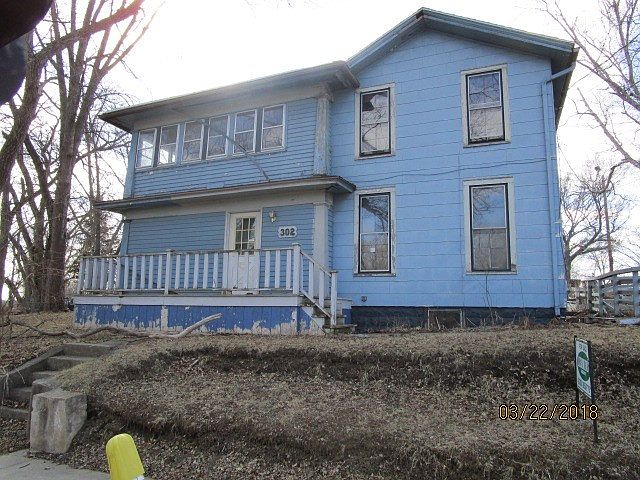 1st image of 302 S Pearl St