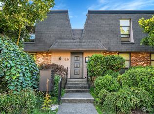 242 4th Ave S APT 1, Edmonds, WA 98020