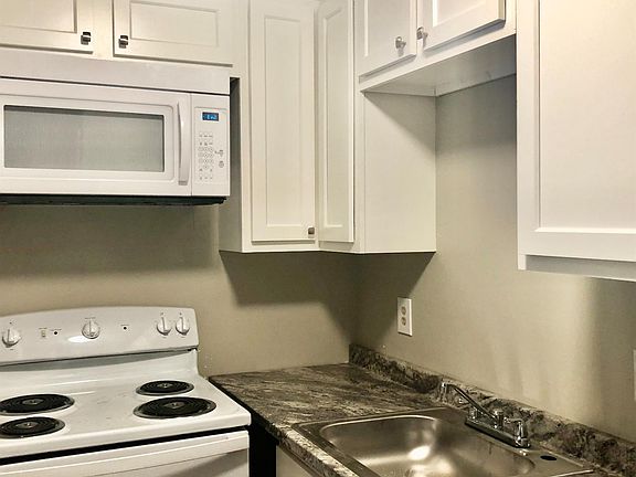 5th image of 4904 Chalet Dr Unit 607