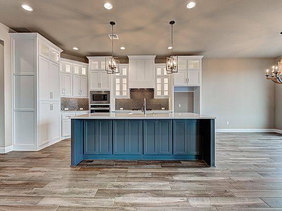 5th image of 3909 Carmona Lakes Dr