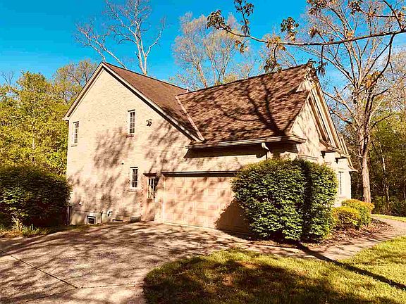 3rd image of 4297 Catalpa Dr