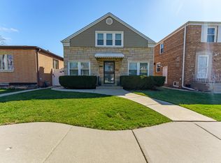 745 Manchester Ave, Westchester, IL