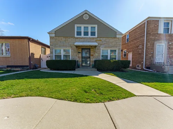 745 Manchester Ave, Westchester, IL 60154