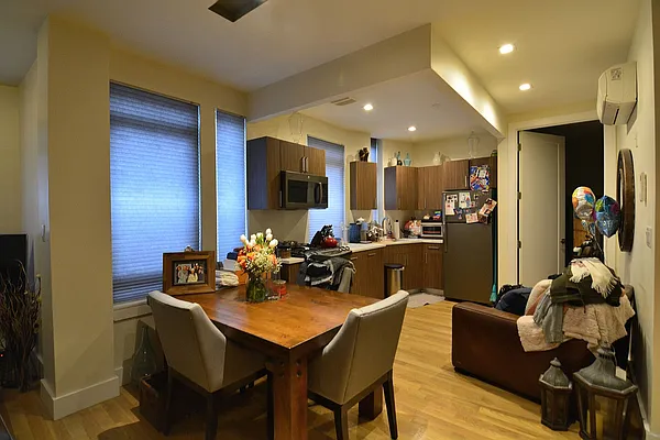 Rented by Hagstrom Management Inc | media 35