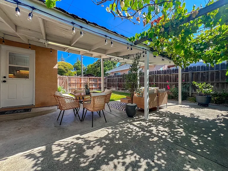 25 Berna Ave — Photo 36