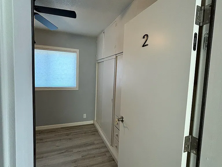 1111 NW 32nd St #2 — Photo 3