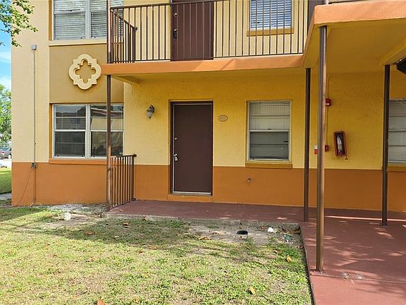 2nd image of 719 WYMAN COURT #719 B