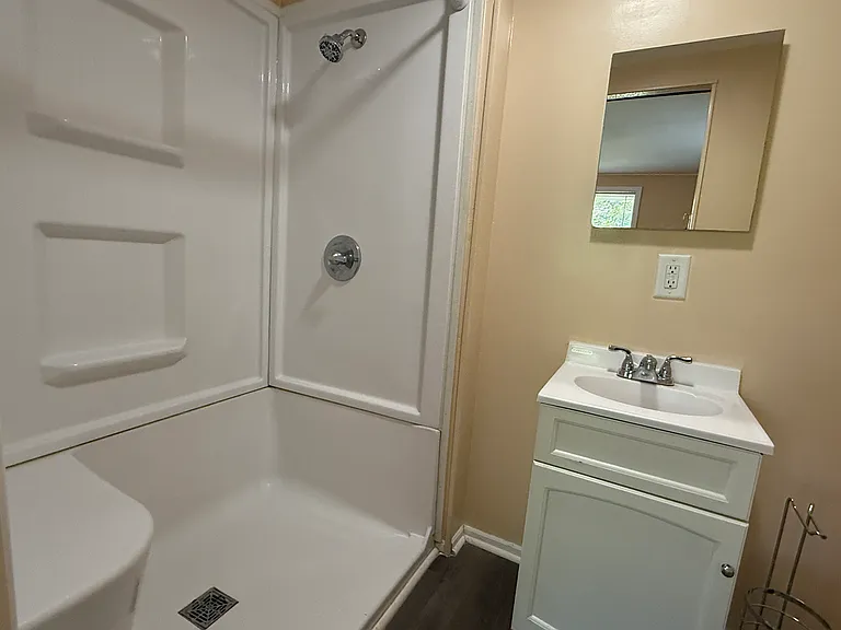 306 1/2 N Union St #7 — Photo 4