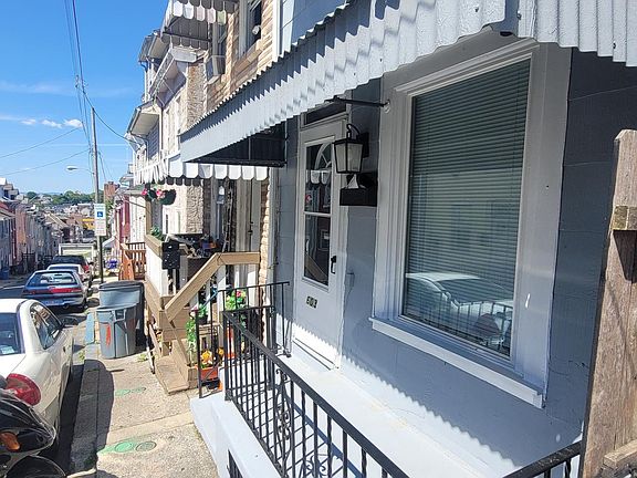 2nd image of 603 Maple St