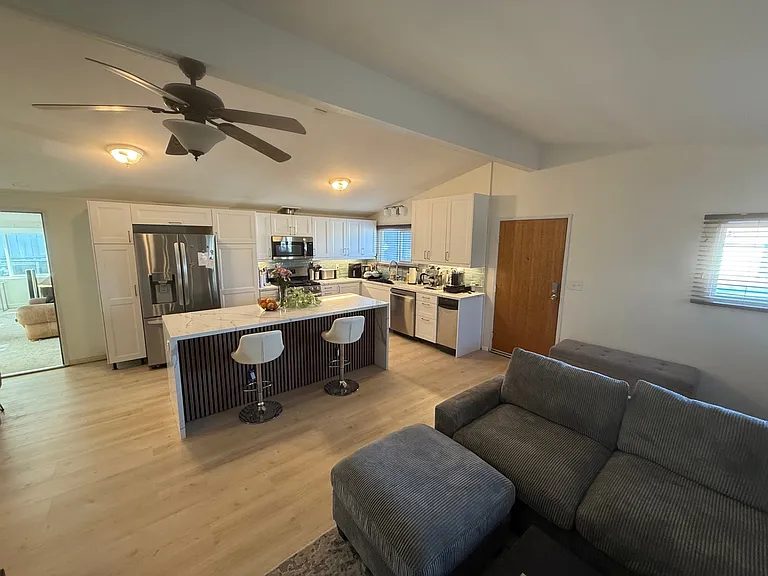 2604 Raymell Dr — Photo 2