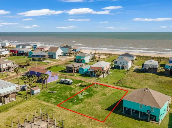 1775 Pompano Ln, Crystal Beach, TX 77650