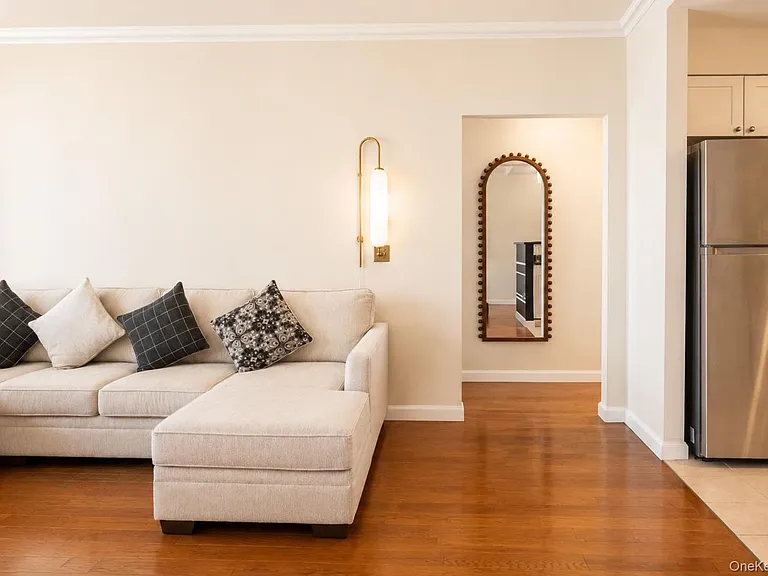 300 Mamaroneck Ave #629 — Photo 11