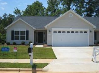 3018 Desmond Woods Dr, Greensboro, NC 27405