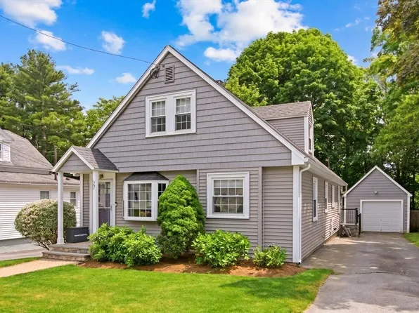 27 Topping Rd, Andover, MA 01810