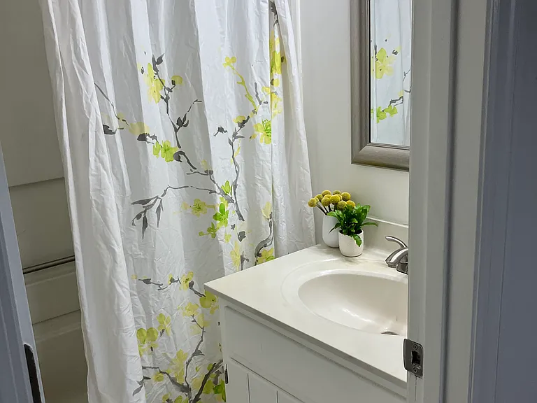 2325 Elliston Pl #204 — Photo 8