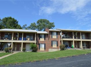 9947 E 61st St, Raytown, MO 64133
