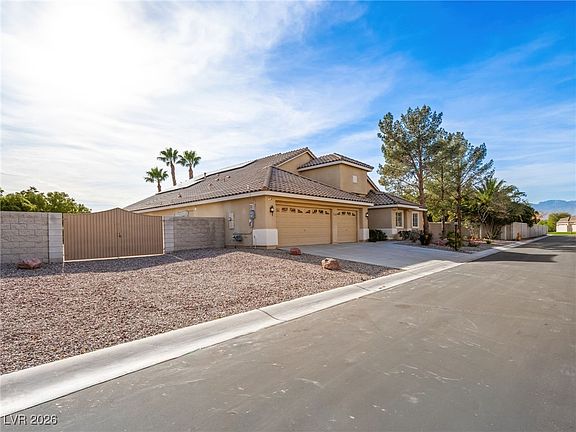 3rd image of 6639 Water Crossing Ave