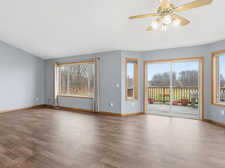 1778 Klondike Dr NE — Photo 3