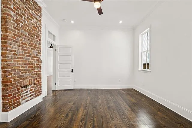 322 Arabella St — Photo 10