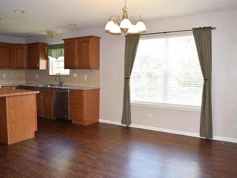 131 Hickory Valley Rd — Photo 6