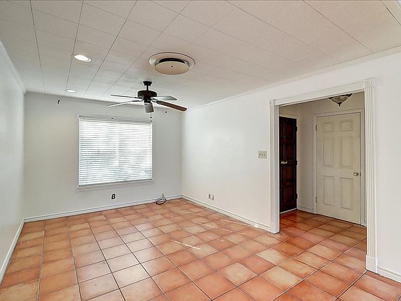 5th image of 1333 Easthaven Dr