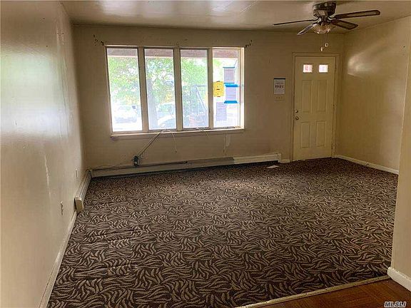 3rd image of 901 E 106th St