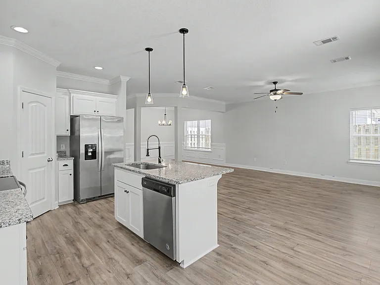 156 Hamlet Ct — Photo 8