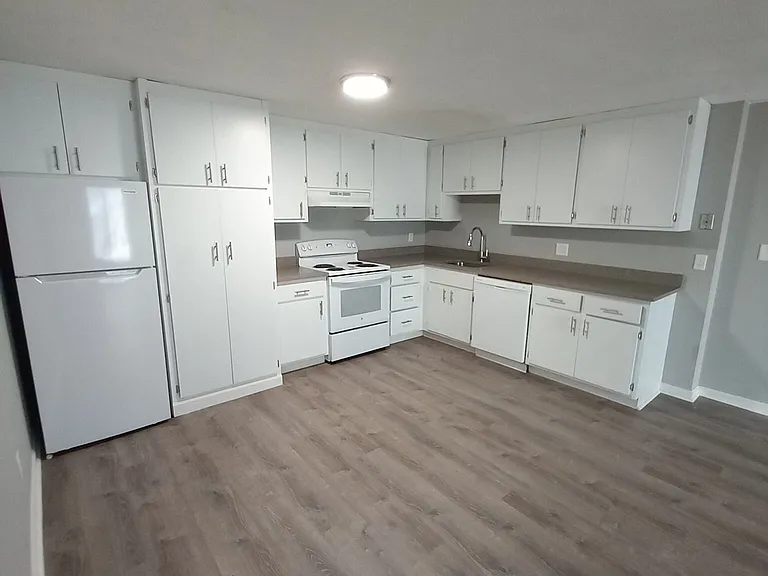 566 Washington St #1 — Photo 29
