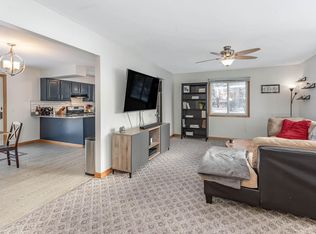 929 Winter St NE, Minneapolis, MN 55413