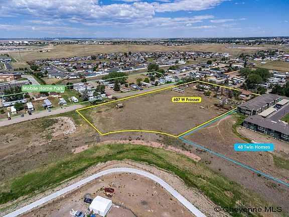 2nd image of 607 W Prosser Rd