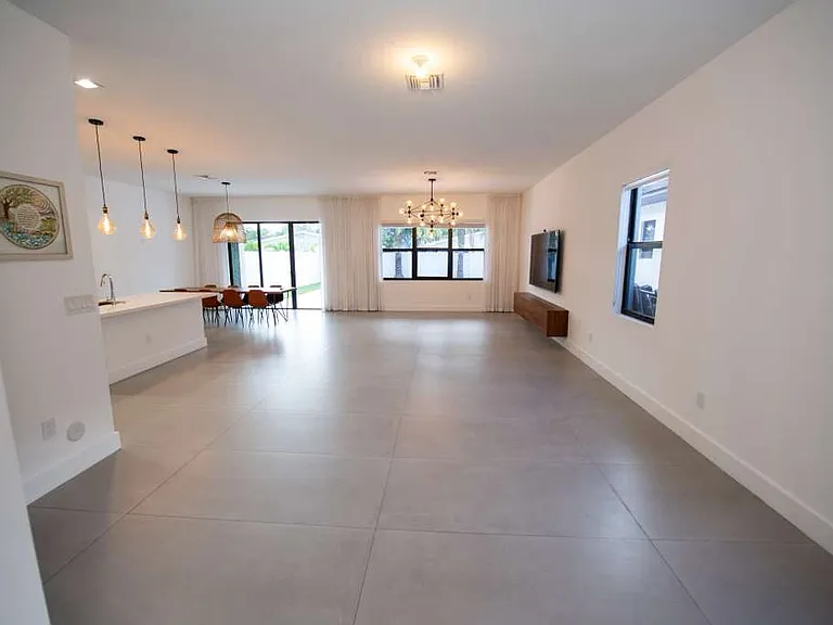 4963 Whispering Way — Photo 6