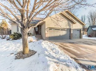 3109 E Micah Ln, Sioux Falls, SD 57103