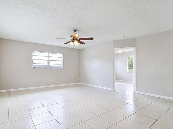 3rd image of 6901 Southgate Blvd