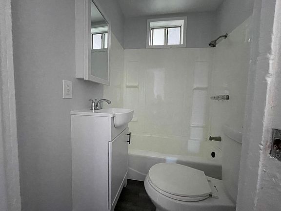 2nd image of 617 Camulos St #3/4