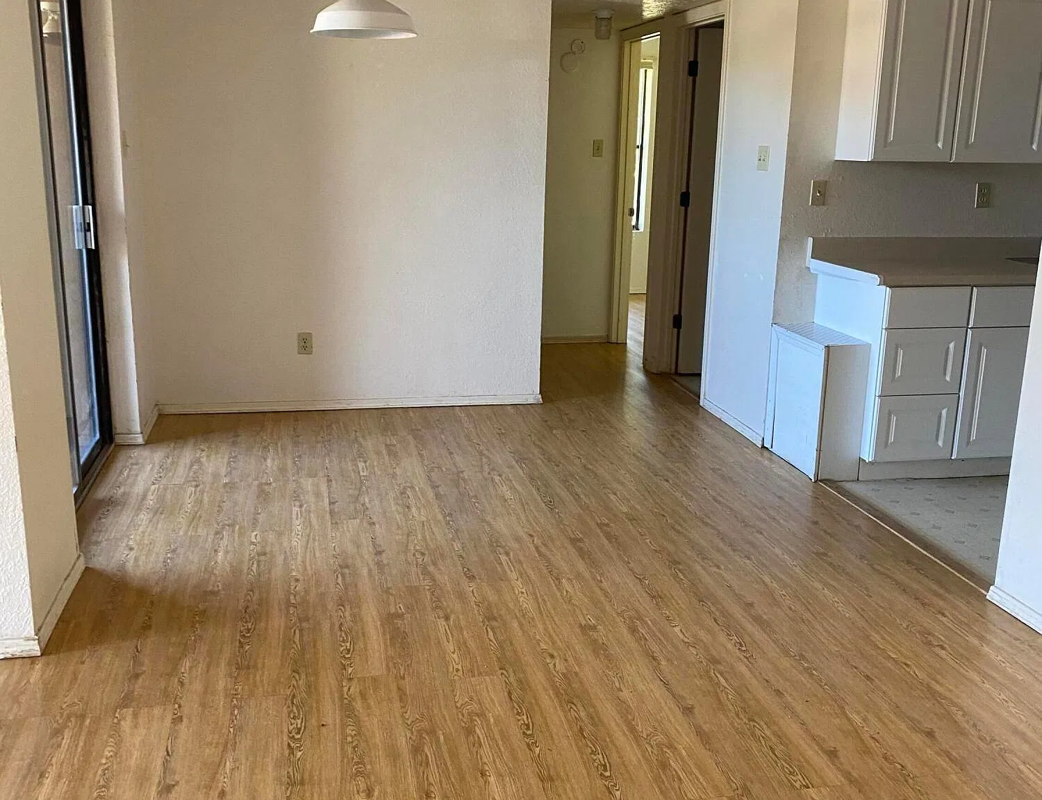 2 bed, 1.0 bath, 792 sqft, $900 — Photo 4